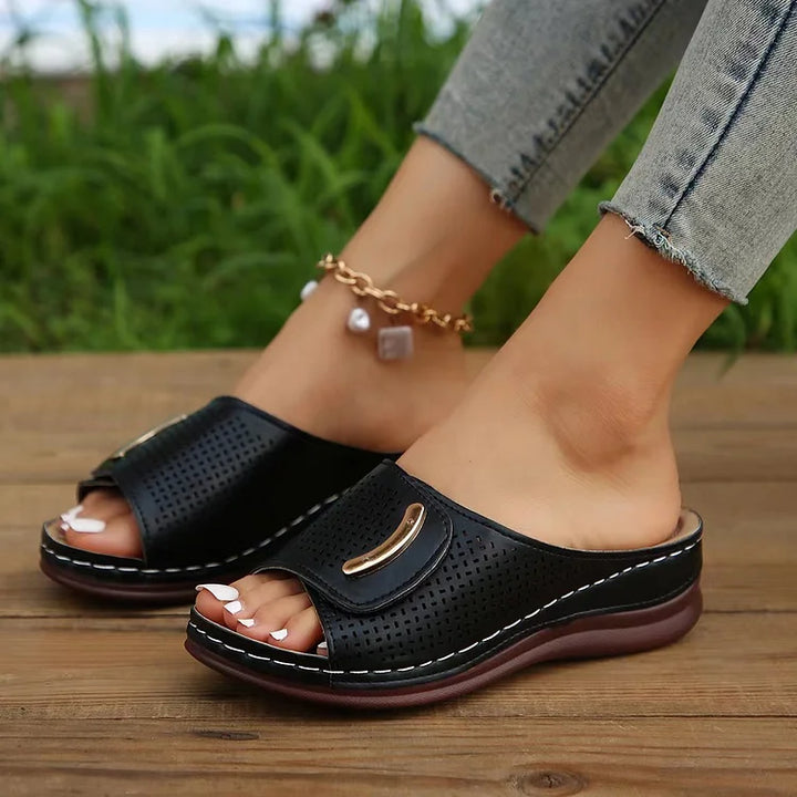 Kelly - Classic Urban Sandals