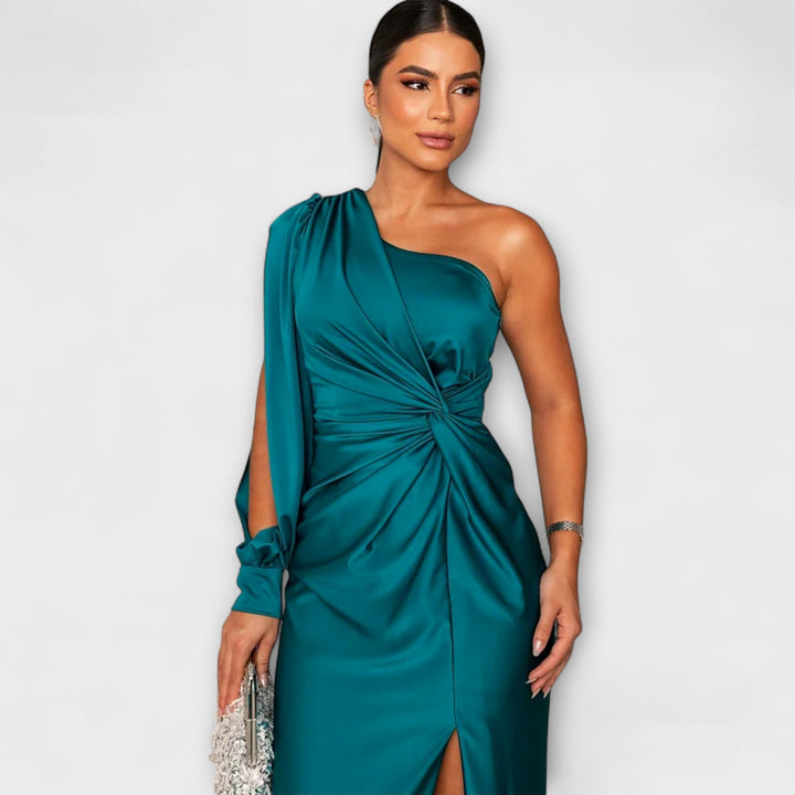 Fiona - Elegant Dress with Sophistication