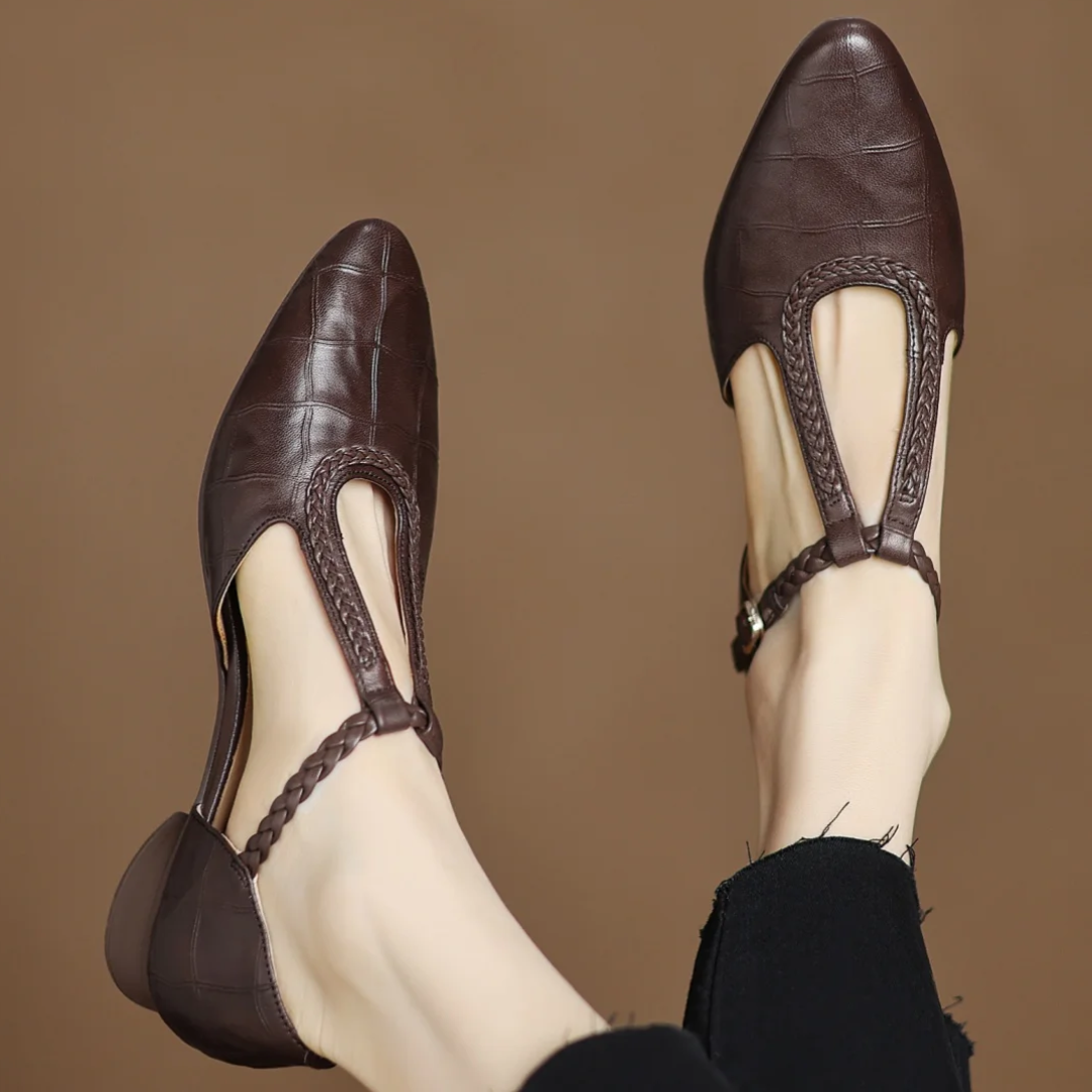 Lisa - Vintage Charm Sandals