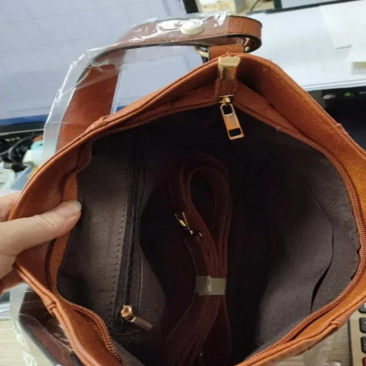 Georgia’s -  Timeless Elegance | Vintage Shoulder Bag