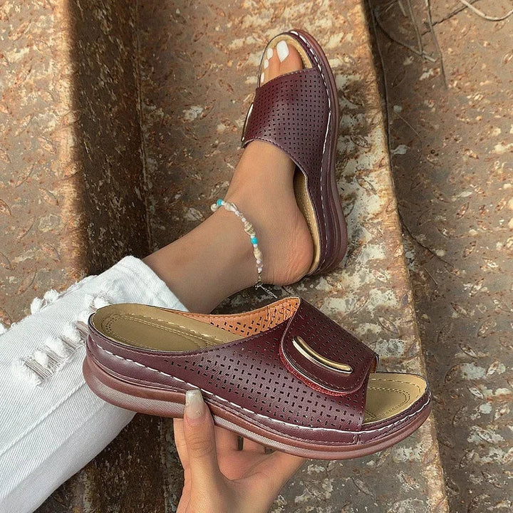 Kelly - Classic Urban Sandals