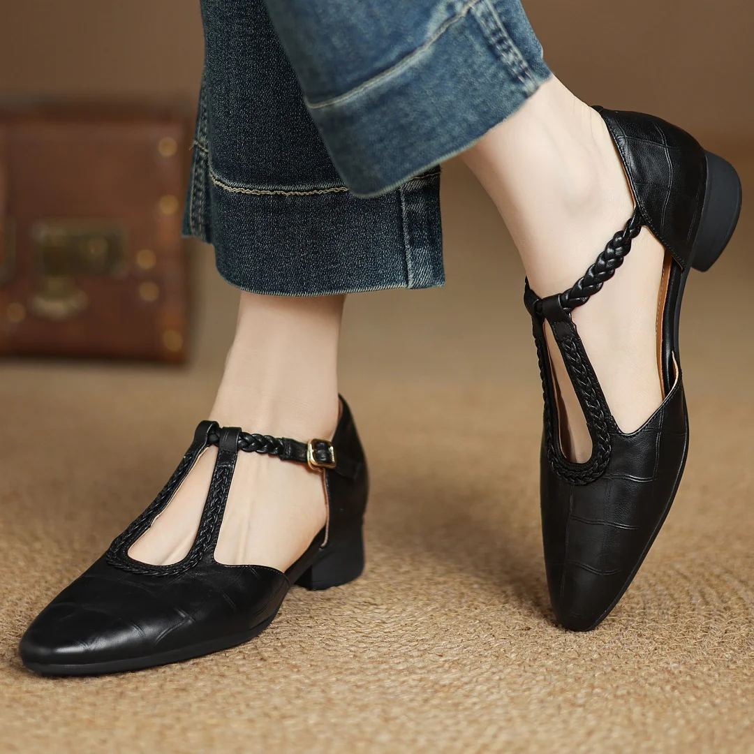 Lisa - Vintage Charm Sandals