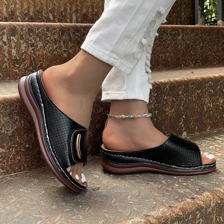 Kelly - Classic Urban Sandals