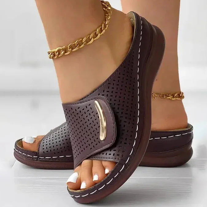 Kelly - Classic Urban Sandals