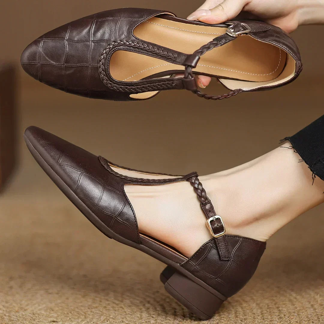 Lisa - Vintage Charm Sandals
