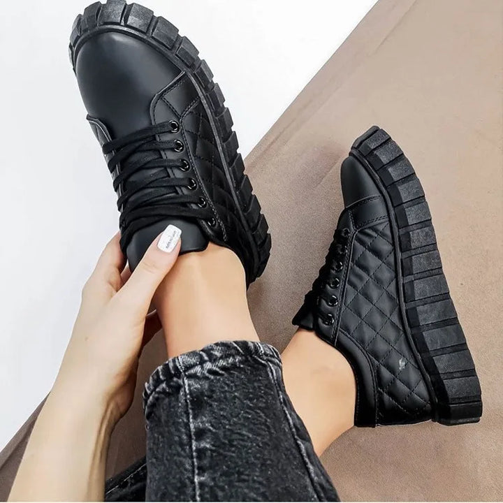 Phoebe - Orthopedic Sneakers