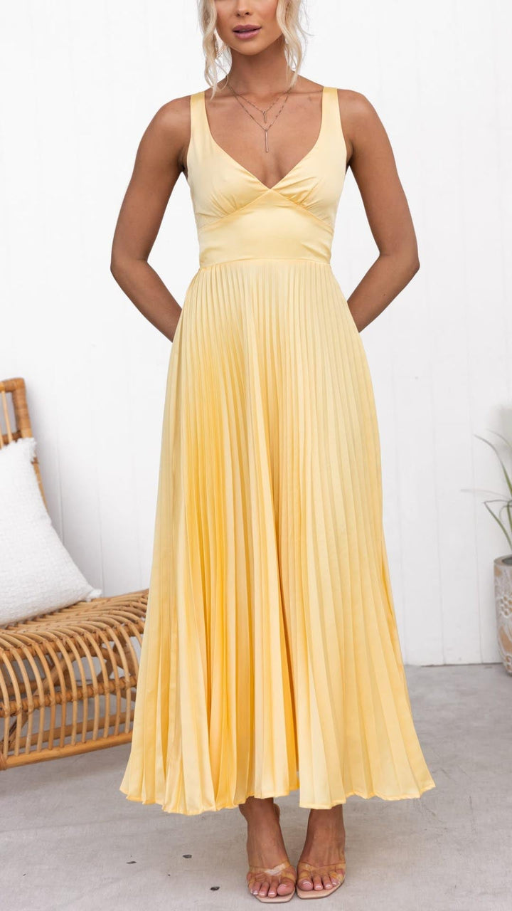 Joanne - Elegant Pleated V-Neck Maxi Dress