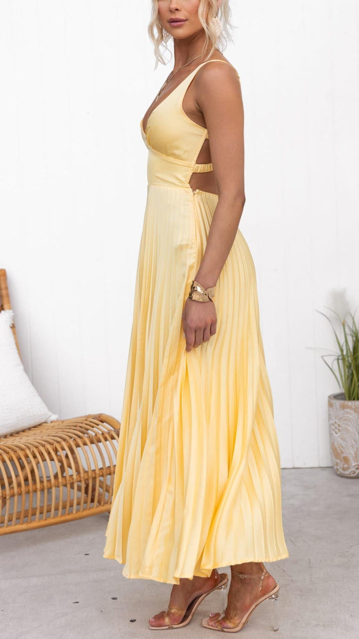 Joanne - Elegant Pleated V-Neck Maxi Dress