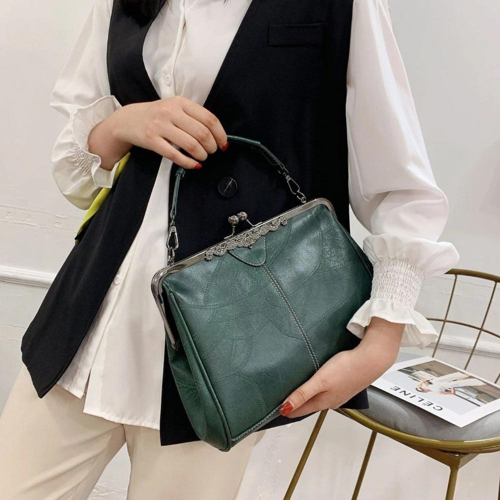 Karen - Vintage Kiss-Lock Handbag